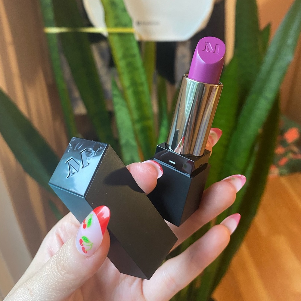 New Morphe lipstick: in the moment